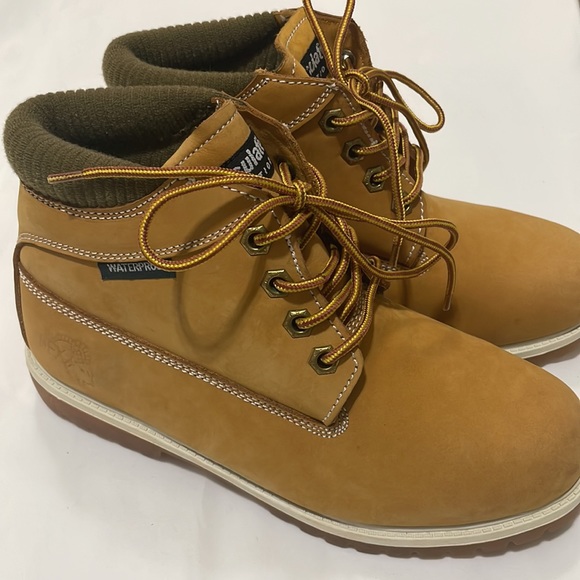 ibex Shoes - IBEX WATERPROOF WOMANS 8 BOOTS NWOT